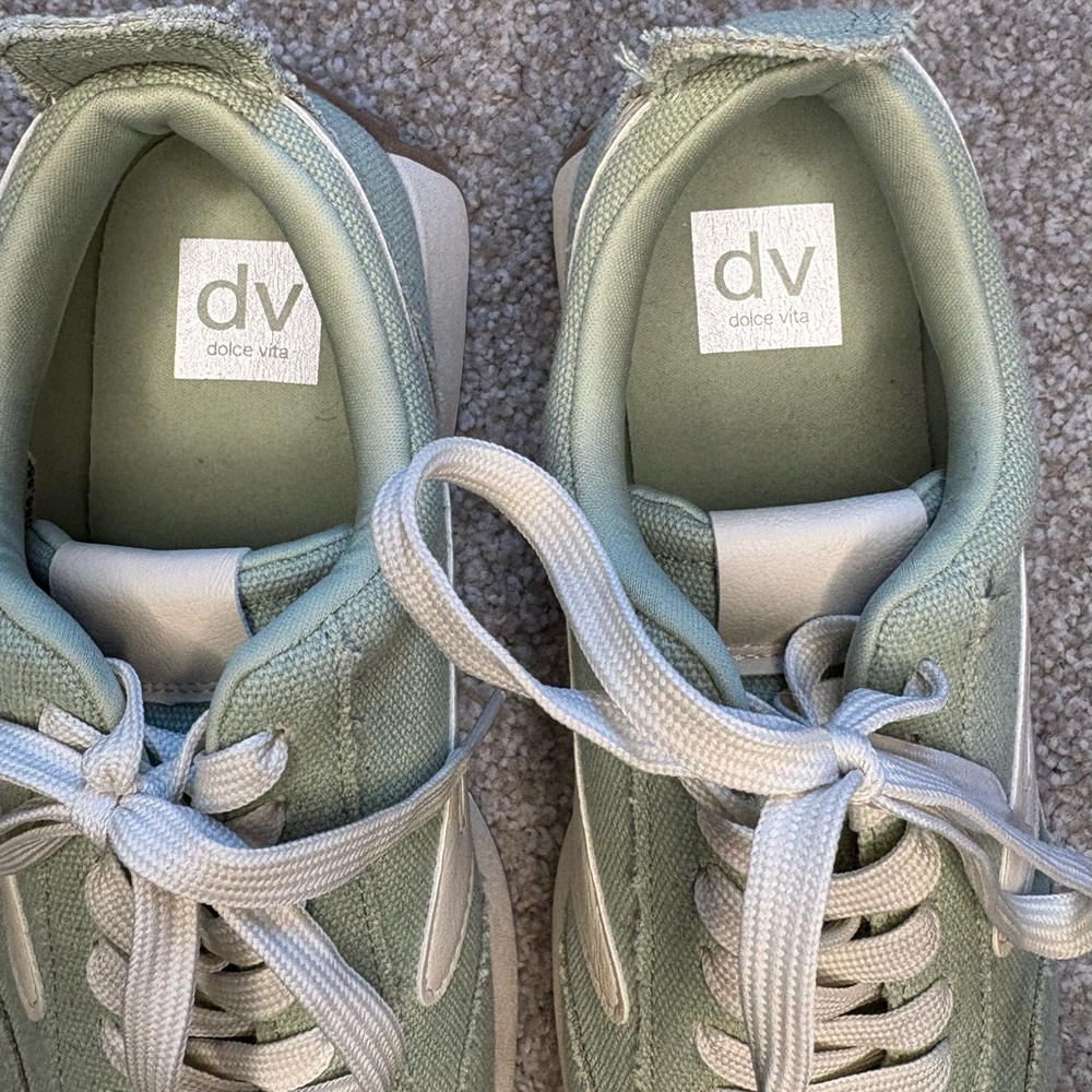 Dolce Vita DV Braiden Sage Green Avacado Womens Lifestyle Sneakers size 10 - Picture 2 of 11